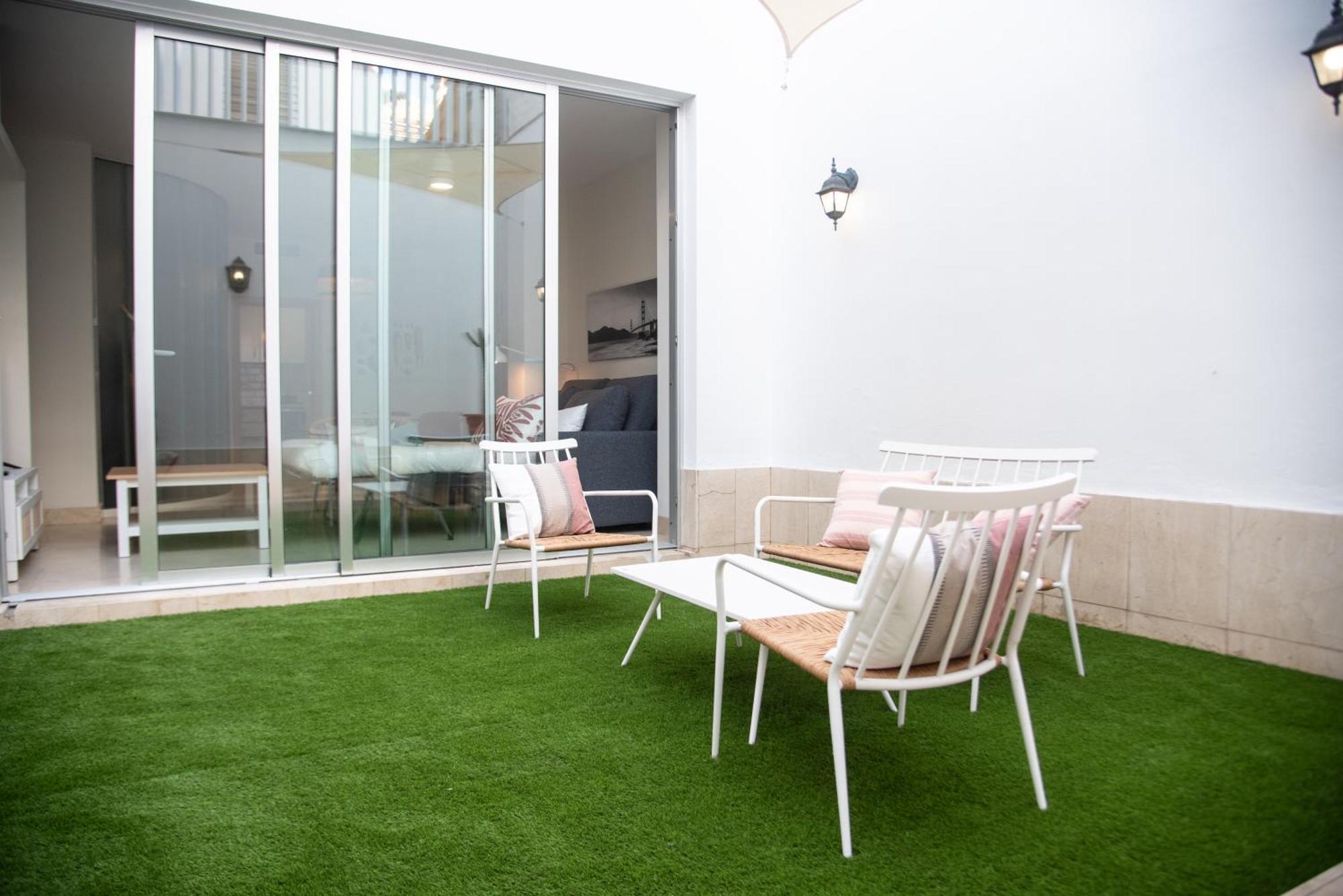 Tentudia Charming Apartments With Private Roof-Top Or Patio In San Bernardo By Ocityzen Sewilla Zewnętrze zdjęcie